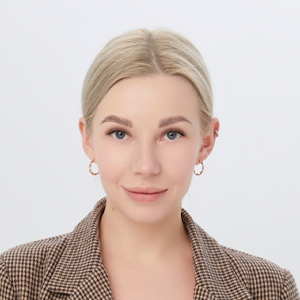 Королева Юлия