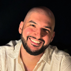 Есаян Эдуард